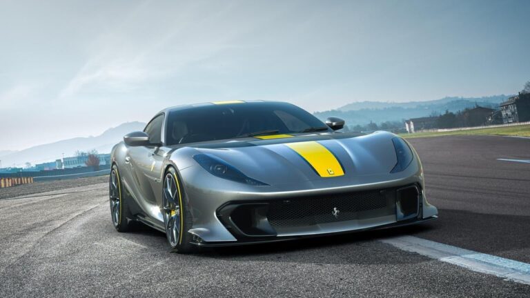 ferrari 812 competizione цена